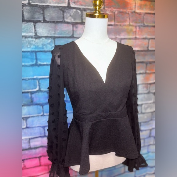 NWT Apeach Black Blouse - Picture 2 of 3